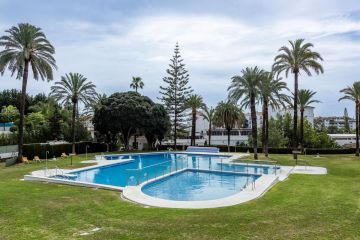 https://cdn.resales-online.com/public/qqh9q7foco/properties/49cfb6affff711ef8cfb02e0405b089b/w1200/20-d1f7658cbe4ba6cd8666fec30fba80ad.jpg?v=1742922829