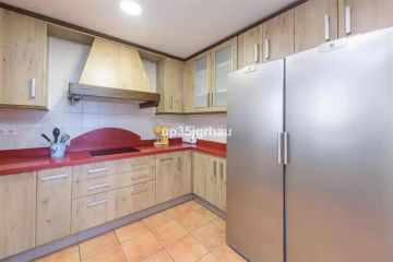 https://cdn.resales-online.com/public/up35jgrhau/properties/96351b3b0b0811f08cfb02e0405b089b/w1200/11-20939a0134ad724a8cb2a801094d15a4.jpg?v=1743082795