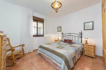https://cdn.resales-online.com/public/up35jgrhau/properties/96351b3b0b0811f08cfb02e0405b089b/w1200/13-5fd73dea700db77384c091ca9818b1a9.jpg?v=1743082795