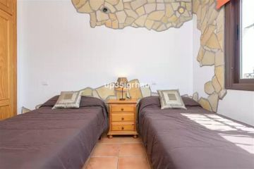 https://cdn.resales-online.com/public/up35jgrhau/properties/96351b3b0b0811f08cfb02e0405b089b/w1200/21-2c707e7c511429b4f8ec4ee5f221ddb6.jpg?v=1743082795