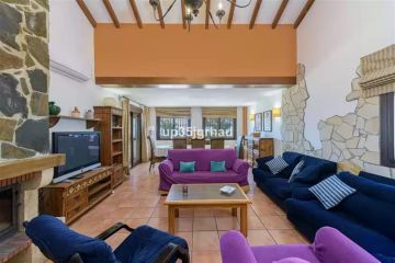 https://cdn.resales-online.com/public/up35jgrhau/properties/96351b3b0b0811f08cfb02e0405b089b/w1200/4-c23c0f86247804fa50226aecd8b0b2c8.jpg?v=1743082795
