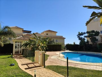 https://cdn.resales-online.com/public/5a88j7avsf/properties/4063d9160bd511f08cfb02e0405b089b/w1200/1-7980e48d732b6fc85c14b43b94d2aa54.jpg?v=1743171581