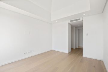 https://cdn.resales-online.com/public/ilmgg1itp5/properties/06f4ba700bd311f08cfb02e0405b089b/w1200/19-d0ed7da2012a09046d307c195d98e7d6.jpg?v=1743172027
