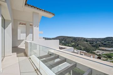 https://cdn.resales-online.com/public/ilmgg1itp5/properties/06f4ba700bd311f08cfb02e0405b089b/w1200/7-aa4cc561180b369757c0bb4af9886cd3.jpg?v=1743172027