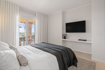https://cdn.resales-online.com/public/25dkz9zq0o/properties/694ae5160bb411f08cfb02e0405b089b/w1200/14-d70dc3102c00d7be0e872dfe1c1f86d7.jpg?v=1743156841