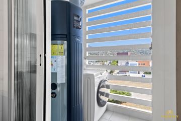 https://cdn.resales-online.com/public/d6ryyx1glq/properties/69e6032308b411f08cfb02e0405b089b/w1200/21-2c707e7c511429b4f8ec4ee5f221ddb6.jpg?v=1742826790