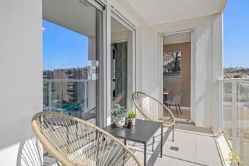 https://cdn.resales-online.com/public/d6ryyx1glq/properties/69e6032308b411f08cfb02e0405b089b/w1200/3-e898b2bb2a2fdfd06d2c39894dce8316.jpg?v=1742826790