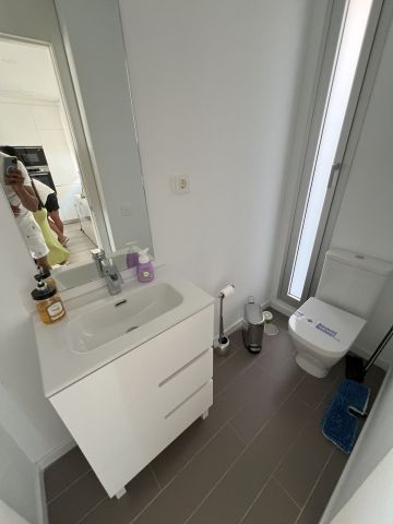 https://cdn.resales-online.com/public/9lzc92ntutwmhm8g/properties/cc9fc64d0e2111f08cfb02e0405b089b/w1200/7-aa4cc561180b369757c0bb4af9886cd3.jpg?v=1743434484