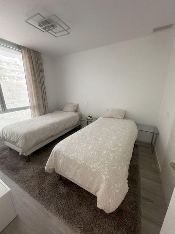 https://cdn.resales-online.com/public/9lzc92ntutwmhm8g/properties/cc9fc64d0e2111f08cfb02e0405b089b/w1200/8-e64a9055bba3e77ac8aca3b893cdf826.jpg?v=1743434484