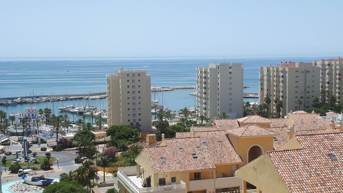 https://cdn.resales-online.com/public/cc4ucs2aya/properties/93bca2b60ee411f08cfb02e0405b089b/w1200/1-7980e48d732b6fc85c14b43b94d2aa54.jpg?v=1743507221