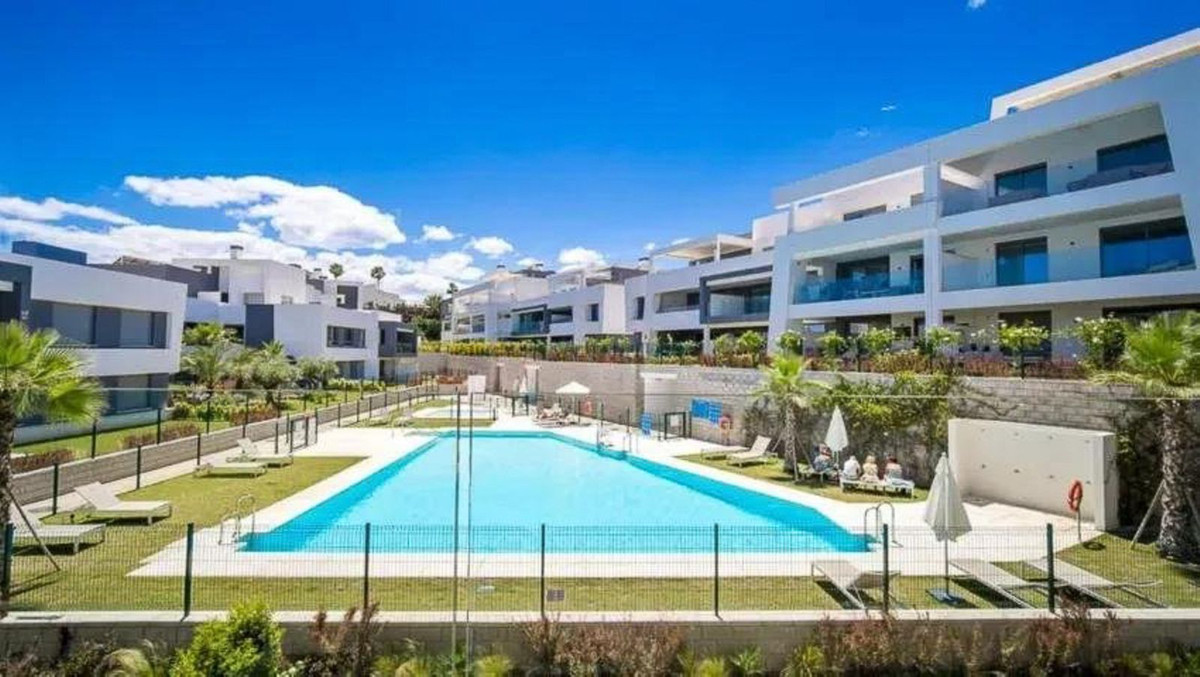 https://cdn.resales-online.com/public/6pcoehzhpl/properties/bd28c2c500a911f08cfb02e0405b089b/w1200/1-7980e48d732b6fc85c14b43b94d2aa54.jpg?v=1742898405