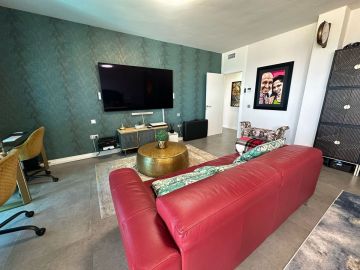 https://cdn.resales-online.com/public/1op5nr1ymv/properties/2fde50d90f9c11f08cfb02e0405b089b/w1200/19-d0ed7da2012a09046d307c195d98e7d6.jpg?v=1743586588