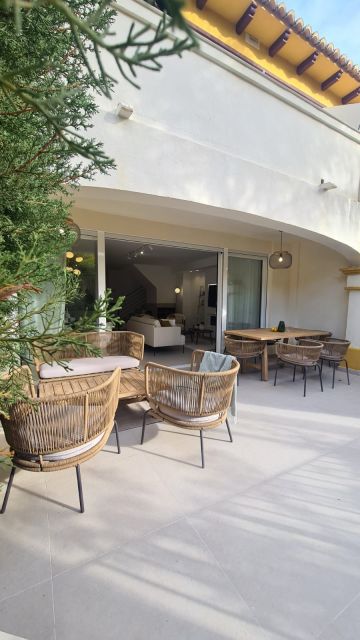 https://cdn.resales-online.com/public/rp5k263acm230gcw/properties/59f63b19ff0711ef8cfb02e0405b089b/w1200/18-cc72f169493c096e712837ff5d8b6e41.jpg?v=1741762851