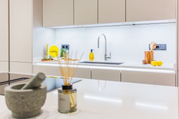 https://cdn.resales-online.com/public/rp5k263acm230gcw/properties/59f63b19ff0711ef8cfb02e0405b089b/w1200/5-3595ad71cbd87be6c3643a4285ef4791.jpg?v=1741762851