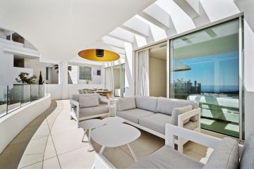 https://cdn.resales-online.com/public/su2jrcdvgq/properties/0a45a4678d3d11ef84cf0217bc231ef4/w1200/13-5fd73dea700db77384c091ca9818b1a9.jpg?v=1729251858