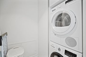 https://cdn.resales-online.com/public/su2jrcdvgq/properties/0a45a4678d3d11ef84cf0217bc231ef4/w1200/24-613bbc26f32d7013d348ef202dd30a43.jpg?v=1729251858