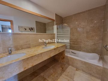 https://cdn.resales-online.com/public/fs7kg9u2214toten/properties/65c747d40fb411f08cfb02e0405b089b/w1200/17-dd5fcd4f0eb487dfa3803f7e20814c0e.jpg?v=1743684378