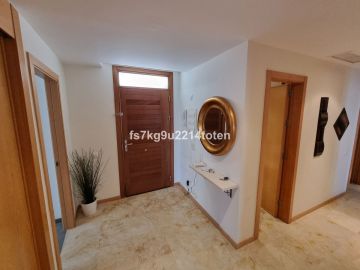 https://cdn.resales-online.com/public/fs7kg9u2214toten/properties/65c747d40fb411f08cfb02e0405b089b/w1200/27-f6e8bc237ba13ac4c268badec6354f3d.jpg?v=1743684378