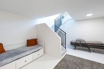 https://cdn.resales-online.com/public/zmo3mpywkt/properties/b9375b9d114711f08cfb02e0405b089b/w1200/14-d70dc3102c00d7be0e872dfe1c1f86d7.jpg?v=1743770606