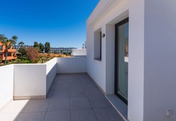 https://cdn.resales-online.com/public/zmo3mpywkt/properties/b9375b9d114711f08cfb02e0405b089b/w1200/23-79897b85162c6a486c7a4d1eb46924dd.jpg?v=1743770606