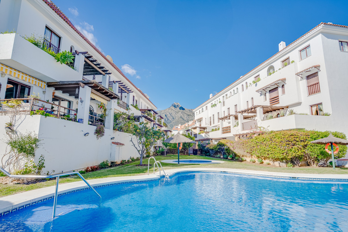 https://cdn.resales-online.com/public/y2bix7xo8m/properties/273b1cdf110f11f08cfb02e0405b089b/w1200/1-7980e48d732b6fc85c14b43b94d2aa54.jpg?v=1743745322