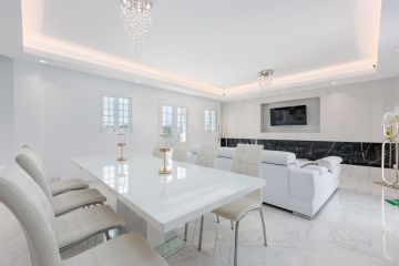 https://cdn.resales-online.com/public/p8fbncrgos/properties/7378e72c139611f08cfb02e0405b089b/w1200/13-5fd73dea700db77384c091ca9818b1a9.jpg?v=1744030542