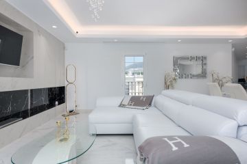 https://cdn.resales-online.com/public/p8fbncrgos/properties/7378e72c139611f08cfb02e0405b089b/w1200/15-11d12f2f454f2f5e9b981fdd8b901d51.jpg?v=1744030542
