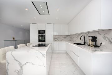 https://cdn.resales-online.com/public/p8fbncrgos/properties/7378e72c139611f08cfb02e0405b089b/w1200/2-5bd7b9d04b45e33852eaf0ec6670150d.jpg?v=1744030542