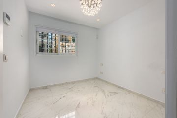 https://cdn.resales-online.com/public/p8fbncrgos/properties/7378e72c139611f08cfb02e0405b089b/w1200/25-45e7a00e8ada30030040e20a35fbccfd.jpg?v=1744030542