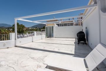 https://cdn.resales-online.com/public/p8fbncrgos/properties/7378e72c139611f08cfb02e0405b089b/w1200/33-f37a7fab00fce6ff6b895520b67d6d6d.jpg?v=1744030542