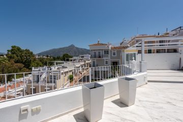 https://cdn.resales-online.com/public/p8fbncrgos/properties/7378e72c139611f08cfb02e0405b089b/w1200/34-2e8657844e540eba0189d71f472ffca9.jpg?v=1744030542