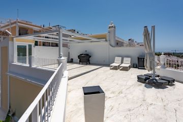 https://cdn.resales-online.com/public/p8fbncrgos/properties/7378e72c139611f08cfb02e0405b089b/w1200/37-1d70d218e897435ff17cdff8e99bb5bf.jpg?v=1744030542