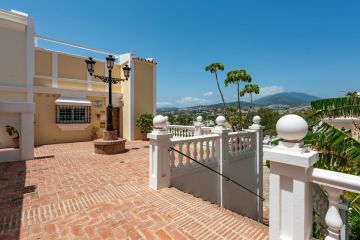 https://cdn.resales-online.com/public/p8fbncrgos/properties/7378e72c139611f08cfb02e0405b089b/w1200/41-0bdc8f07789df4609410591d8ac779d9.jpg?v=1744030542