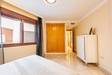 https://cdn.resales-online.com/public/q0k63vfifl/properties/92a834e7148411f08cfb02e0405b089b/w1200/10-bb915d1cb19341576dcdc994b81ab9c5.jpg?v=1744126703