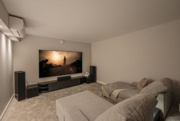 https://cdn.resales-online.com/public/vj79r8sgv9/properties/2b28158a146011f08cfb02e0405b089b/w1200/13-5fd73dea700db77384c091ca9818b1a9.jpg?v=1744110517