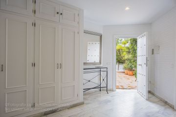 https://cdn.resales-online.com/public/7jbti67jd9/properties/7fb91c290e1611f08cfb02e0405b089b/w1200/1-7980e48d732b6fc85c14b43b94d2aa54.jpg?v=1744062571