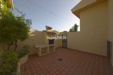 https://cdn.resales-online.com/public/0ujaq2tb3b/properties/08632e2b478f11eca97d0217bc231ef4/w1200/10-bb915d1cb19341576dcdc994b81ab9c5.jpg?v=1687165931