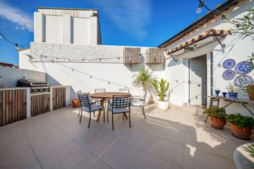 https://cdn.resales-online.com/public/asb71hmq0g/properties/23be969615fd11f08cfb02e0405b089b/w1200/27-f6e8bc237ba13ac4c268badec6354f3d.jpg?v=1747045376
