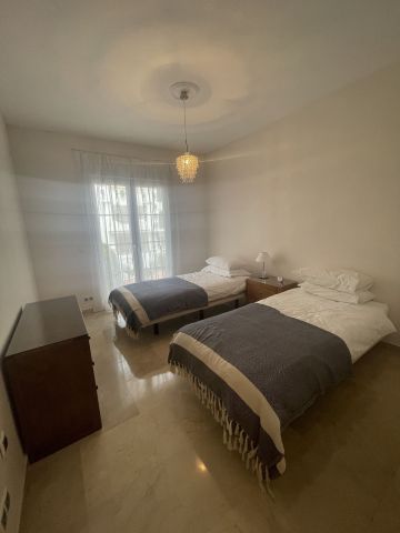 https://cdn.resales-online.com/public/5em70cvk9j/properties/23541dc916b511f08cfb02e0405b089b/w1200/28-ef19a2c59920e2e087cd278a51b6dbf8.jpg?v=1744367805