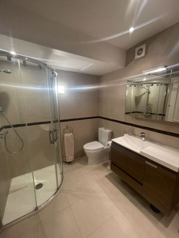 https://cdn.resales-online.com/public/5em70cvk9j/properties/23541dc916b511f08cfb02e0405b089b/w1200/47-b3a03718b4ecea17fd5585e425dce0e2.jpg?v=1744804974