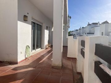 https://cdn.resales-online.com/public/e8tzzy3imr/properties/541ed854156811f08cfb02e0405b089b/w1200/2-5bd7b9d04b45e33852eaf0ec6670150d.jpg?v=1744224083