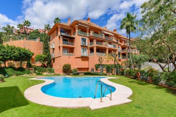 https://cdn.resales-online.com/public/p8fbncrgos/properties/eb11483319eb11f08cfb02e0405b089b/w1200/1-7980e48d732b6fc85c14b43b94d2aa54.jpg?v=1744810365