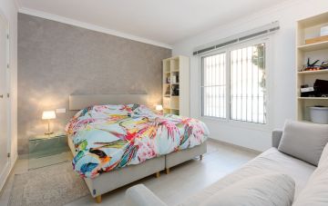 https://cdn.resales-online.com/public/p8fbncrgos/properties/eb11483319eb11f08cfb02e0405b089b/w1200/23-79897b85162c6a486c7a4d1eb46924dd.jpg?v=1744810365