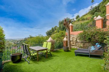 https://cdn.resales-online.com/public/p8fbncrgos/properties/eb11483319eb11f08cfb02e0405b089b/w1200/29-7c2f312881aea9bbe9ddaeb9640e2c9a.jpg?v=1744810365