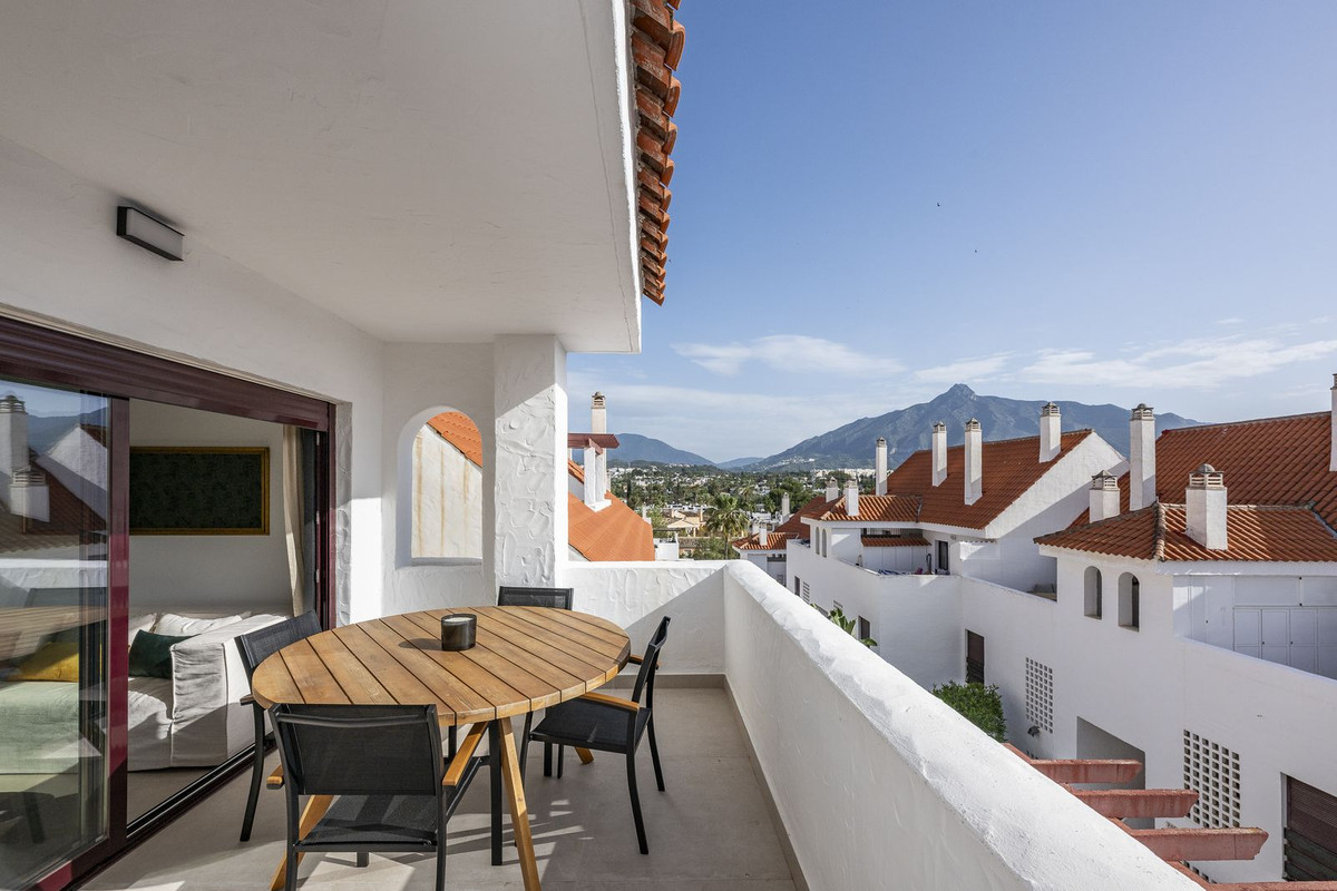 https://cdn.resales-online.com/public/jurdhh2l9d/properties/477aa33c195211f08cfb02e0405b089b/w1200/1-7980e48d732b6fc85c14b43b94d2aa54.jpg?v=1744807451
