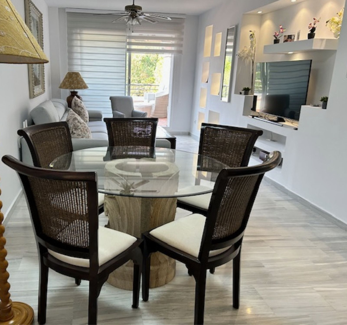 https://cdn.resales-online.com/public/t7kxtm9eedg727r1/properties/9db0683b1b7711f08cfb02e0405b089b/w1200/1-7980e48d732b6fc85c14b43b94d2aa54.jpg?v=1744890382