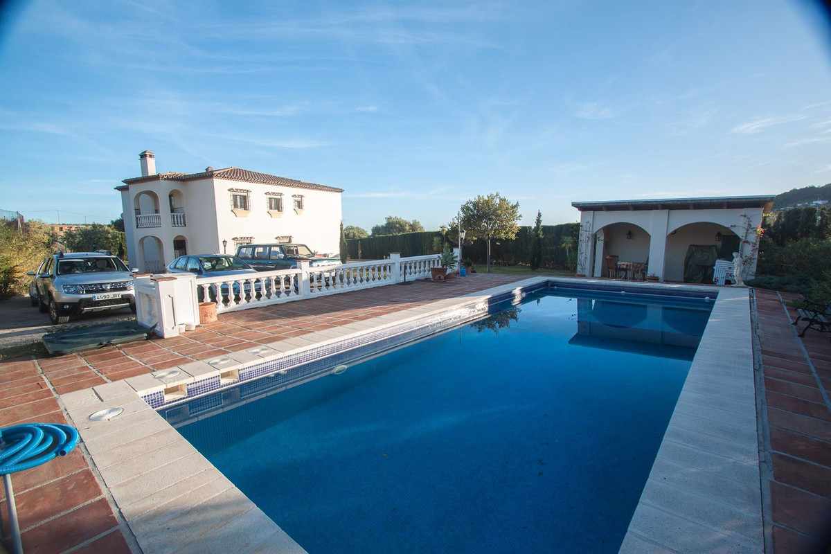 https://cdn.resales-online.com/public/52s7dga2bh/properties/d7cf30991e9c11f0ad0102e0405b089b/w1200/1-7980e48d732b6fc85c14b43b94d2aa54.jpg?v=1745236037