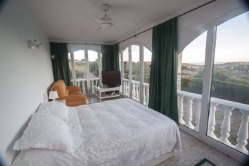 https://cdn.resales-online.com/public/52s7dga2bh/properties/d7cf30991e9c11f0ad0102e0405b089b/w1200/23-79897b85162c6a486c7a4d1eb46924dd.jpg?v=1745236037