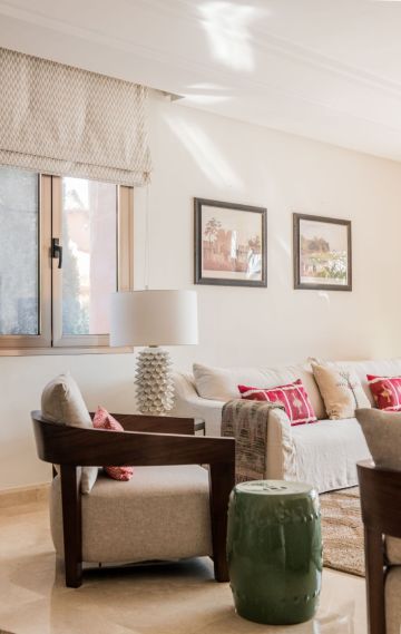https://cdn.resales-online.com/public/q0hn3977gr/properties/946810051e9a11f0ad0102e0405b089b/w1200/10-bb915d1cb19341576dcdc994b81ab9c5.jpg?v=1745234571