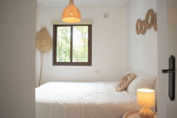 https://cdn.resales-online.com/public/yyhnwftfv9/properties/c9dddc741e1111f08cfb02e0405b089b/w1200/12-53013098fcab6c38b1379cd33298e050.jpg?v=1745177976